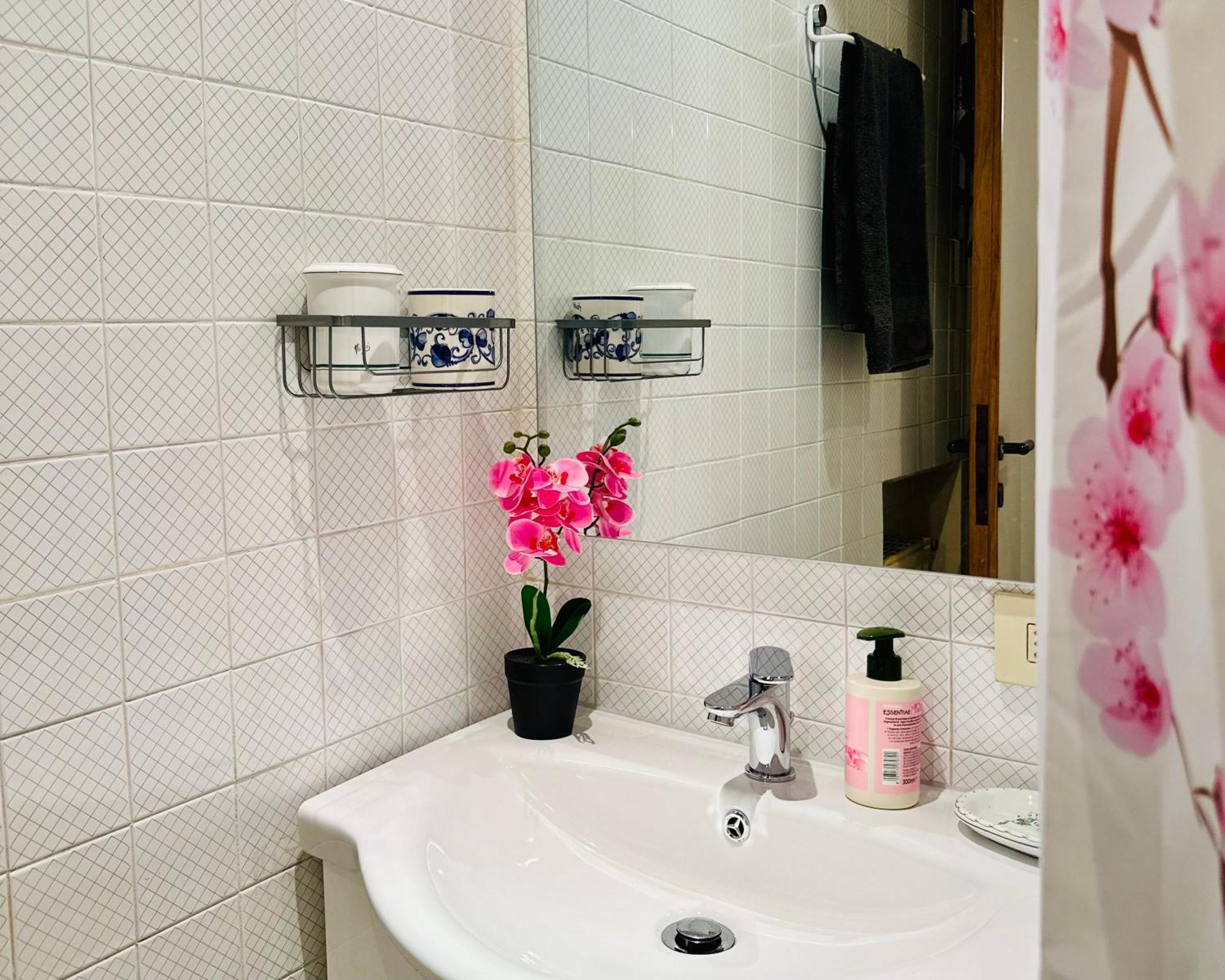 3 Minuti A Piedi Metro B Per Centro E Fl1 Fiumicino - La Casa Di Bubi Appartement *