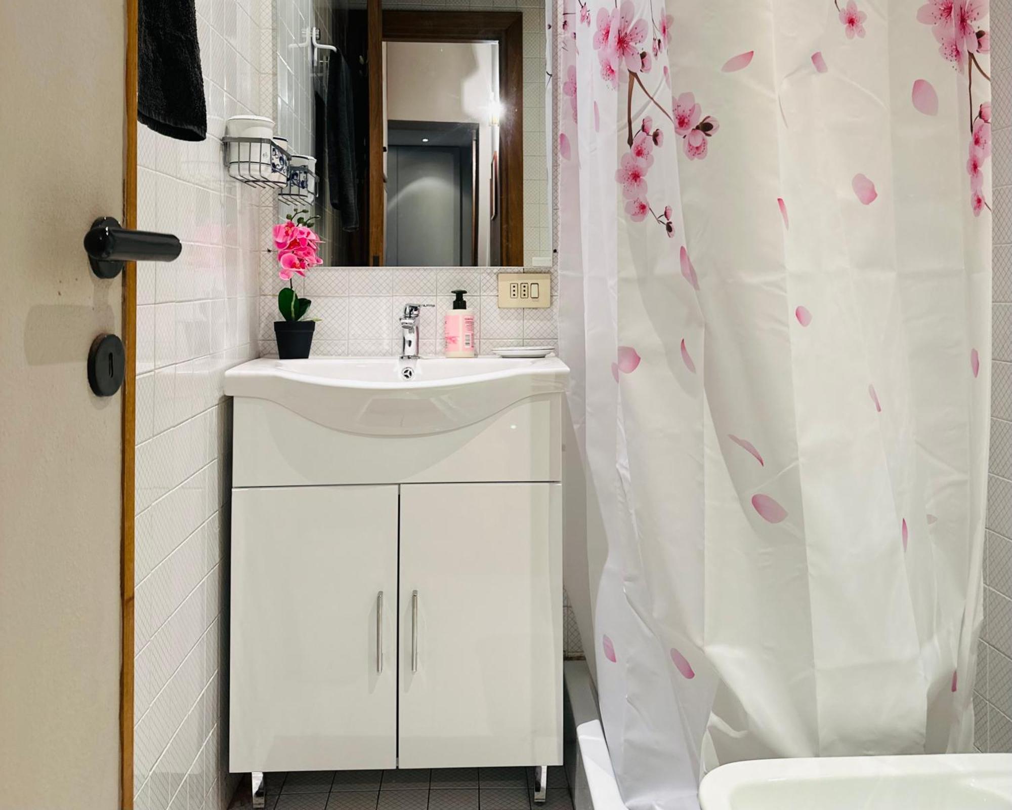 3 Minuti A Piedi Metro B Per Centro E Fl1 Fiumicino - La Casa Di Bubi Appartement Rome